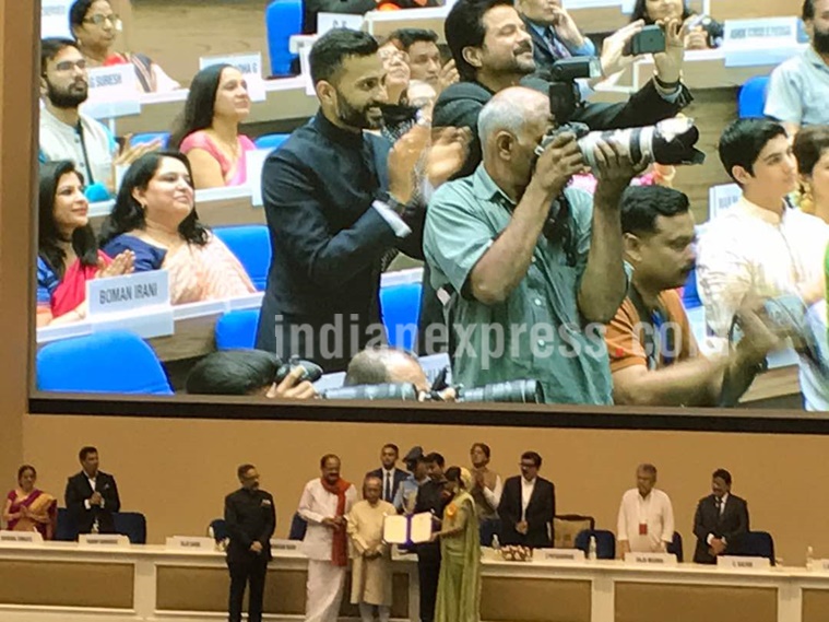 akshay kumar, twinkle khanna, aarav kumar, akshay kumar son, akshay kumar twinkle khanna