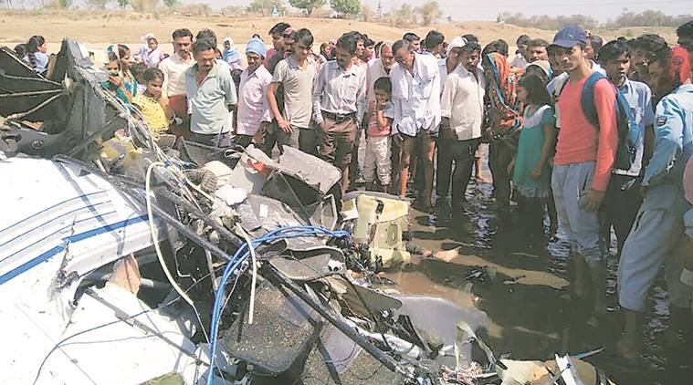 Training aircraft crashes in Vainganga river near Deori ... - 759 x 422 jpeg 78kB