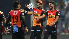 IPL 2017, IPL 2017 news, IPL 2017 updates, Bhuvneshwar Kumar, Bhuvneshwar Kumar SRH, Bhuvneshwar Kumar bowling, Bhuvneshwar Kumar wickets, SRH vs MI, sports news, sports, cricket news, Cricket, Indian Express