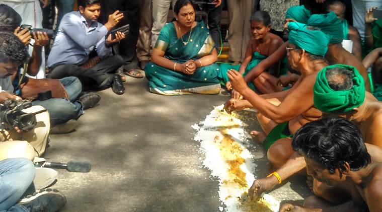 TN farmers protest in the nude, eat off the ground 