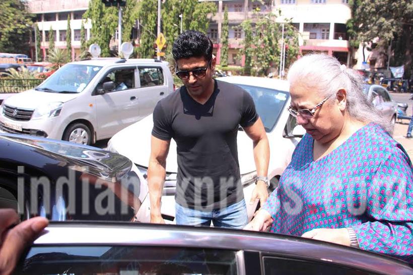Farhan Akhtar , honey irani