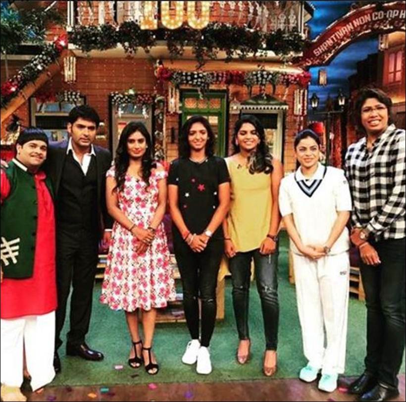 kapil sharma, indian women cricket team, kapil sharma 100 episode images