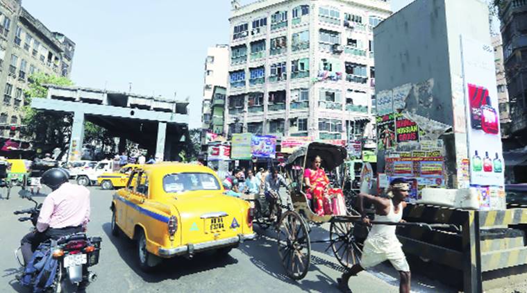 Vivekananda flyover, Vivekananda flyover collapse, Kolkata flyover collapse, Vivekananda flyover collapse investigation, Vivekananda flyover collapse arrests, KMDA, KMDA engineers on Vivekananda flyover collapse, indian express news