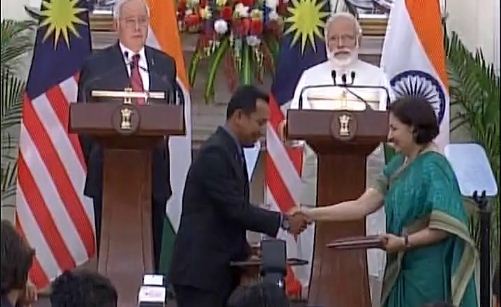 Narendra modi, Malaysia PM, Modi malaysia, Najib Rajak in India, Malaysia PM india, Malaysia PM india visit, Modi najib razak, Narendra Modi news, Modi news, India malaysia, India Malaysia relations, India Malaysia pacts, India news, Indian express