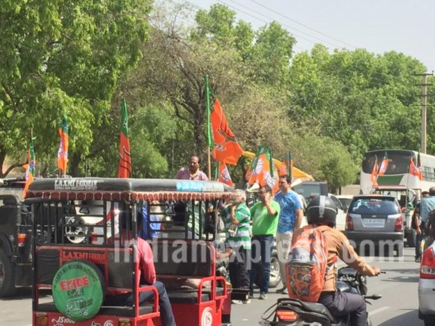 MCD Election results 2017, MCD poll results, MCD, BJP, MCD vote counting, MCD results 2017, MC counting photos, Counting photos, BJP victory, BJP photos, Congress, AAP, Delhi news, Delhi , Latest MCD photos, Indian express photos,