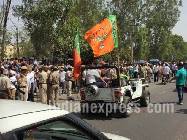 MCD Election results 2017, MCD poll results, MCD, BJP, MCD vote counting, MCD results 2017, MC counting photos, Counting photos, BJP victory, BJP photos, Congress, AAP, Delhi news, Delhi , Latest MCD photos, Indian express photos,