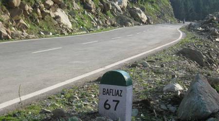 Mughal road, Mughal road open, Poonch Shopian, kashmir, kashmir valley, kashmir traffic, Peer Ki Gali, kashmir Peer Ki Gali, latest news, latest india news