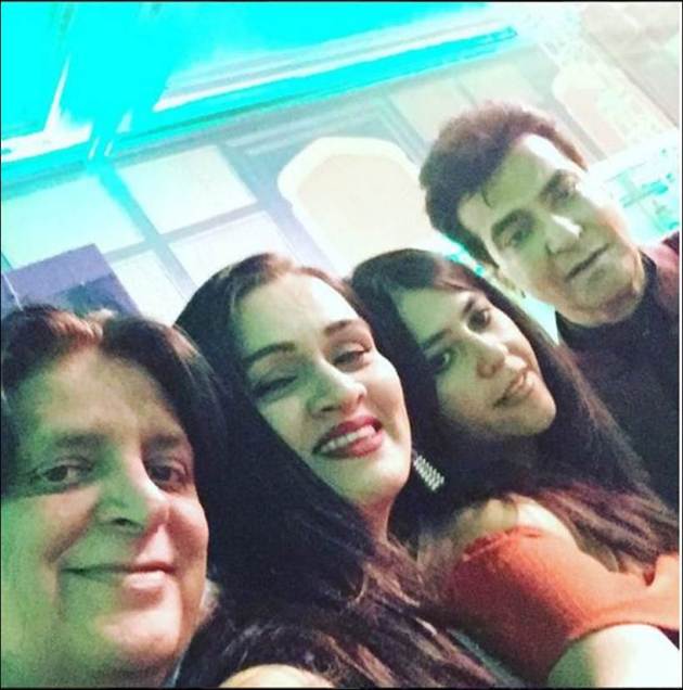 Padmini Kolhapure, jeetendra birthday Padmini Kolhapure