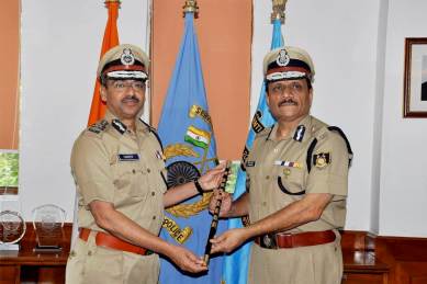 r r bhatnagar, crpf dg, new crpf dg bhatnagar, chhattisgarh naxal attack, india news, latest news