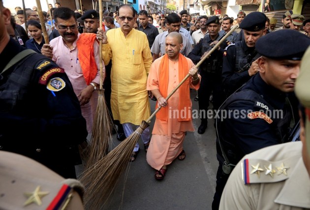 yogi, yogi aditynath, swachh bharat, swachh survekshan, cleanliness survey, Swachhta Abhyaan, UP rating in Swachhta Abhyaan