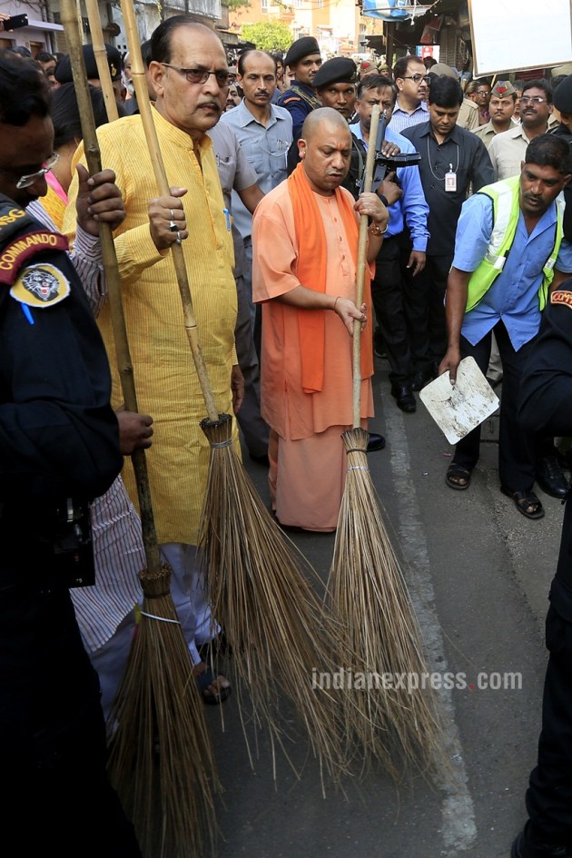 yogi, yogi aditynath, swachh bharat, swachh survekshan, cleanliness survey, Swachhta Abhyaan, UP rating in Swachhta Abhyaan
