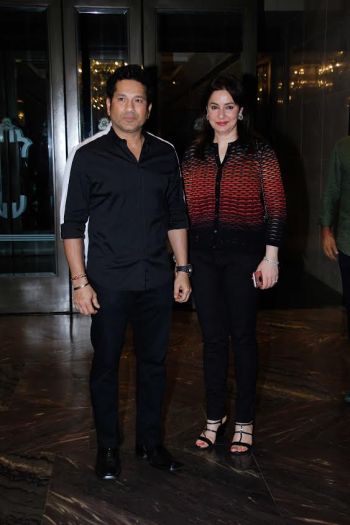 Zaheer Khan-Sagarika Ghatge engagement: Virat Kohli-Anushka Sharma, Sachin  Tendulkar-Anjali, Yuvraj Singh attend; see inside pics | Sports Gallery  News - The Indian Express