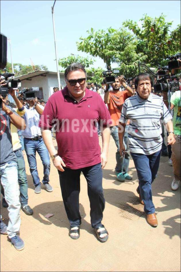 rishi kapoor, rishi kapoor reema lagoo, rishi kapoor image, reema lagoo funeral images