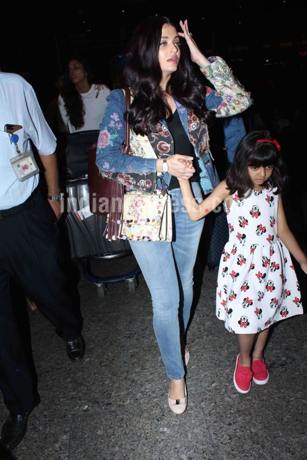 Aishwarya Rai Bachchan, aaradhya bachchan, aishwarya, Aishwarya Rai Bachchan cannes, cannes, cannes 2017, aish aaradhya airport pics