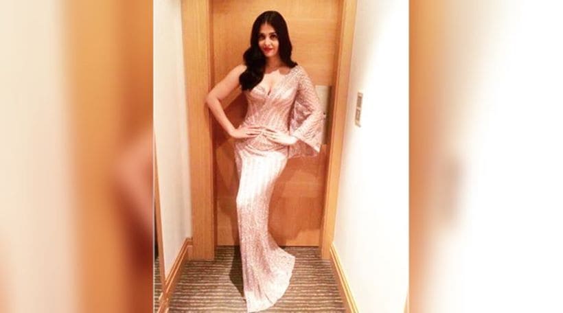 aishwarya rai, aishwarya rai bachchan birthday, aishwarya rai bachchan at cannes, best looks of aishwarya rai bachchan, aishwarya rai bachchan sultry looks, aishwarya rai bachchan 2017, indian express, indian express news