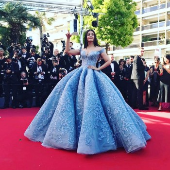Style File: Aishwarya Rai at Cannes Film Festival✨💅 : r/BollywoodFashion
