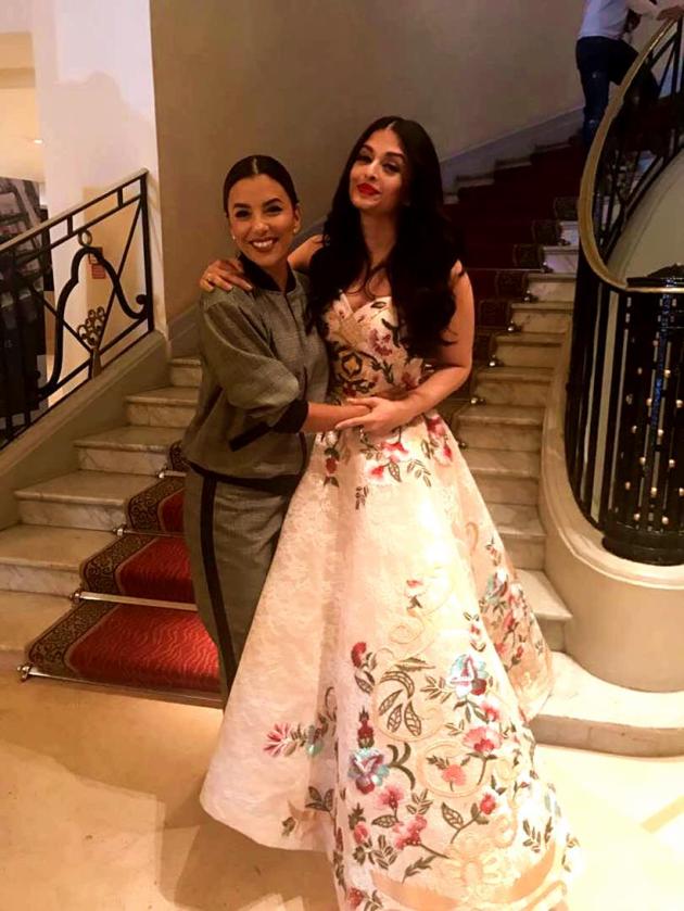 aishwarya rai bachchan, #aishwaryaatcannes, cannes 2017 aishwarya pics, aishwarya rai pics, aishwarya rai bachchan cannes, aishwarya rai cannes, aishwarya rai bachchan red carpet, aishwarya rai bachchan 2017, aishwarya rai cannes 2017 red carpet, aishwarya rai cannes photos, aishwarya rai bachchan cannes photos, indian express, indian express news, indian express fashion, indian express lifestyle