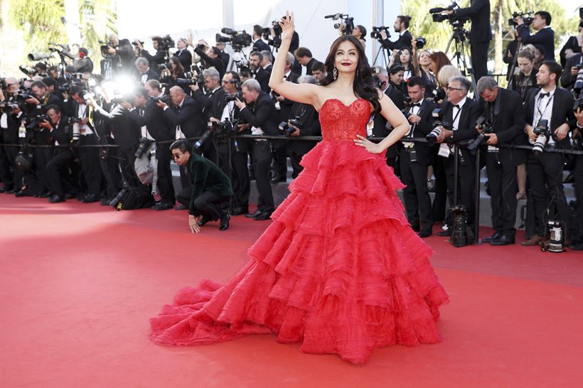 Aishwarya Rai's dramatic looks from black gown with 3D flowers to hot pink  suit