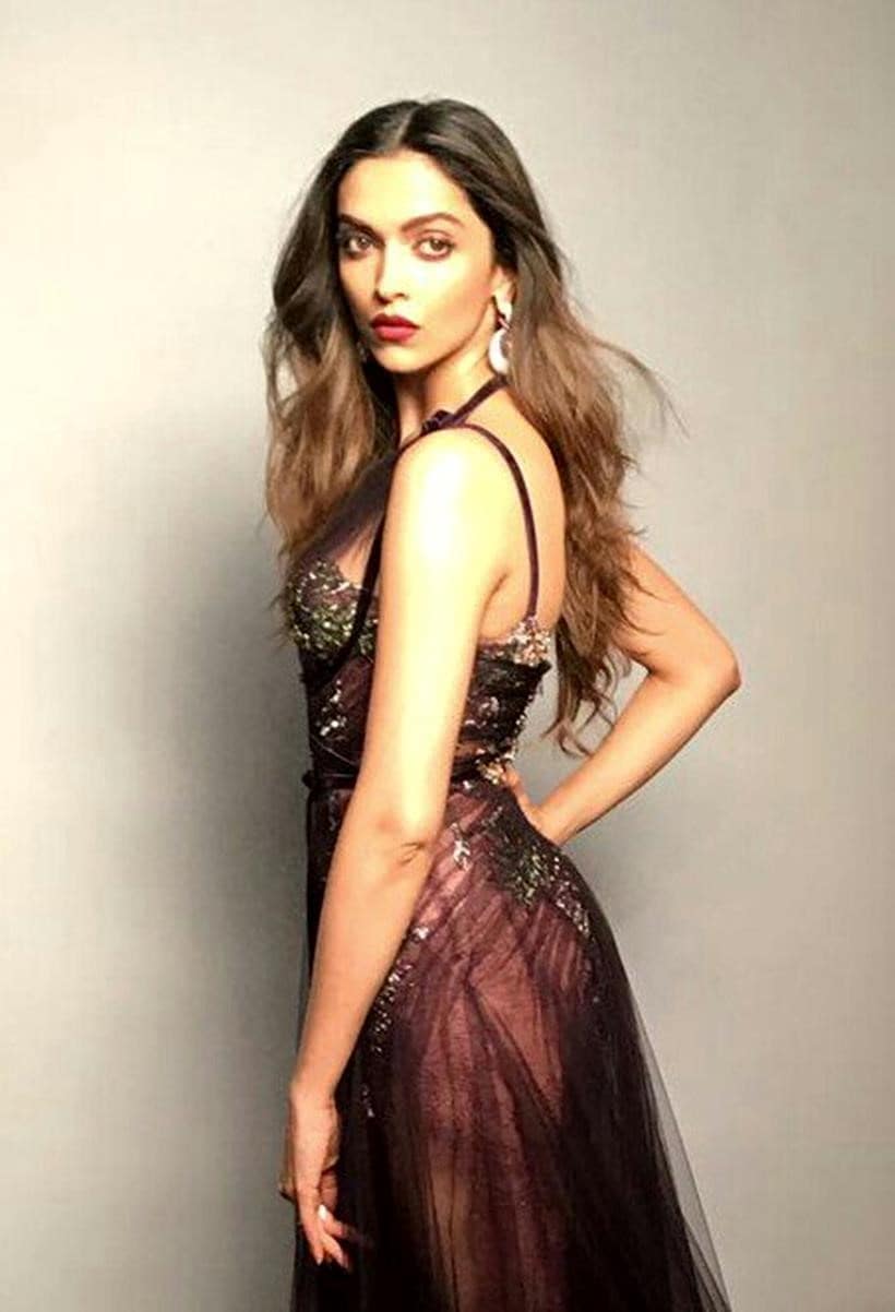 cannes 2017, cannes 2017 best dressed celebrities, cannes day 2 best dressed celebs, cannes deepika padukone, cannes jessica chastain, cannes emily rajatkwosky, cannes julianne moore, indian express, indian express news
