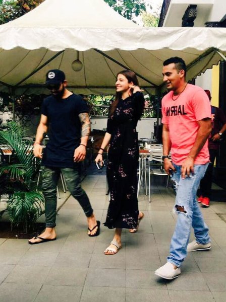 anushka sharma virat kohli, anushka virat lunch, anushka virat lunch date, anushka virat begaluru, anushka virat spotted, anushka sharma, 