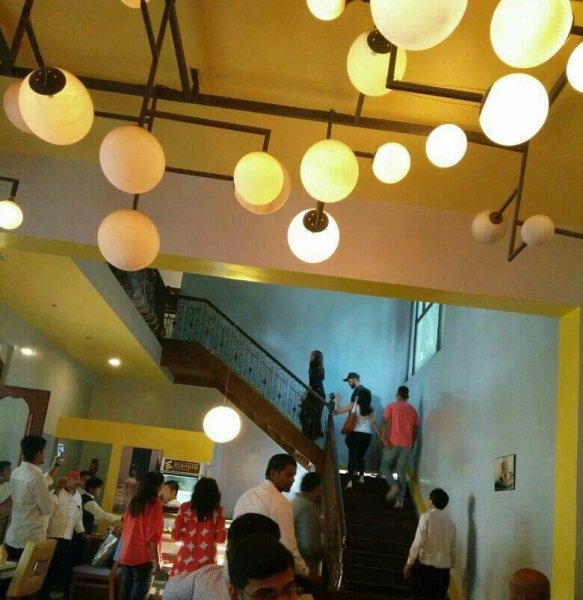 anushka sharma virat kohli, anushka virat lunch, anushka virat lunch date, anushka virat begaluru, anushka virat spotted, anushka sharma, 
