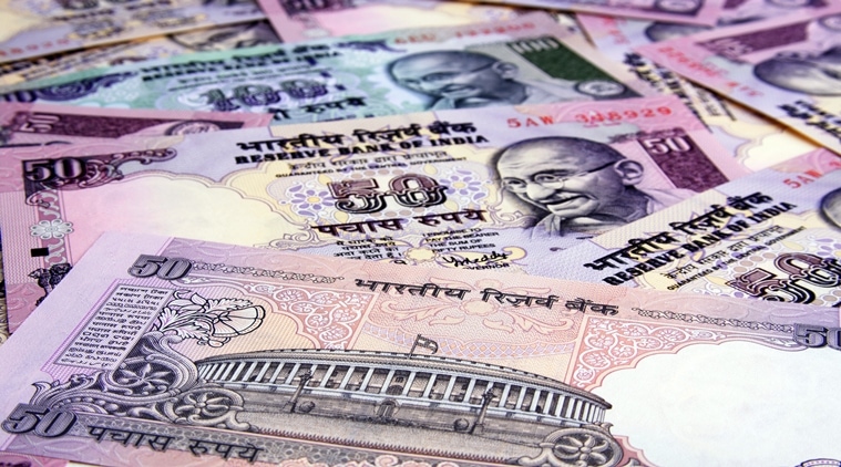 Mumbai woman constable tries to swallow bribe money