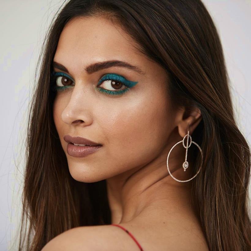 deepika padukone, deepika padukone pics, deepika padukone photos, deepika padukone cannes, deepika padukone cannes red carpet, deepika padukone cannes 2017, deepika padukone cannes 2017 red carpet, deepika padukone cannes photos, indian express, indian express news