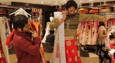 hindi medium movie review, hindi medium, hindi medium review, irrfan khan, saba qamar, hindi medium image