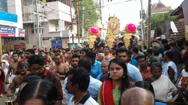 thrissur pooram, thrissur pooram today, thrissur pooram video, thrissur pooram photos, thrissur pooram live, kerala thrissur pooram, elanjithara melam, panchavadyam, paramekkavu, thiruvambady