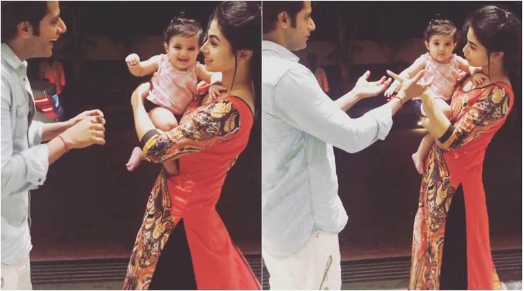 Mouni Roy has won over Karanvir Bohra's daughter. This adorable video of  Naagin 2 pair is the proof | Entertainment News,The Indian Express