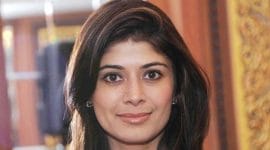 Pooja Batra. Pooja Batra Mirror Game, Mirror Game Ab khel shuru,Pooja batra PT usha,