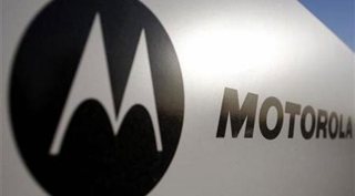 Motorola offline presence, Moto Hubs plan, Sudhin Mathur Motorola, Lenovo-owned Motorola, Moto Z2 Force, e-commerce websites, Motorola offline sales, Lenovo brand, Moto Mods