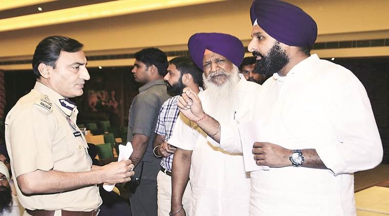 sad LEADER, punjab congress, Bikram Singh Majithia,  Shiromani Akali Dal MLA Bikram Singh Majithia, Additional General of Police, Shoe hurling, Punjab protest, Indian express news, India news, latest news