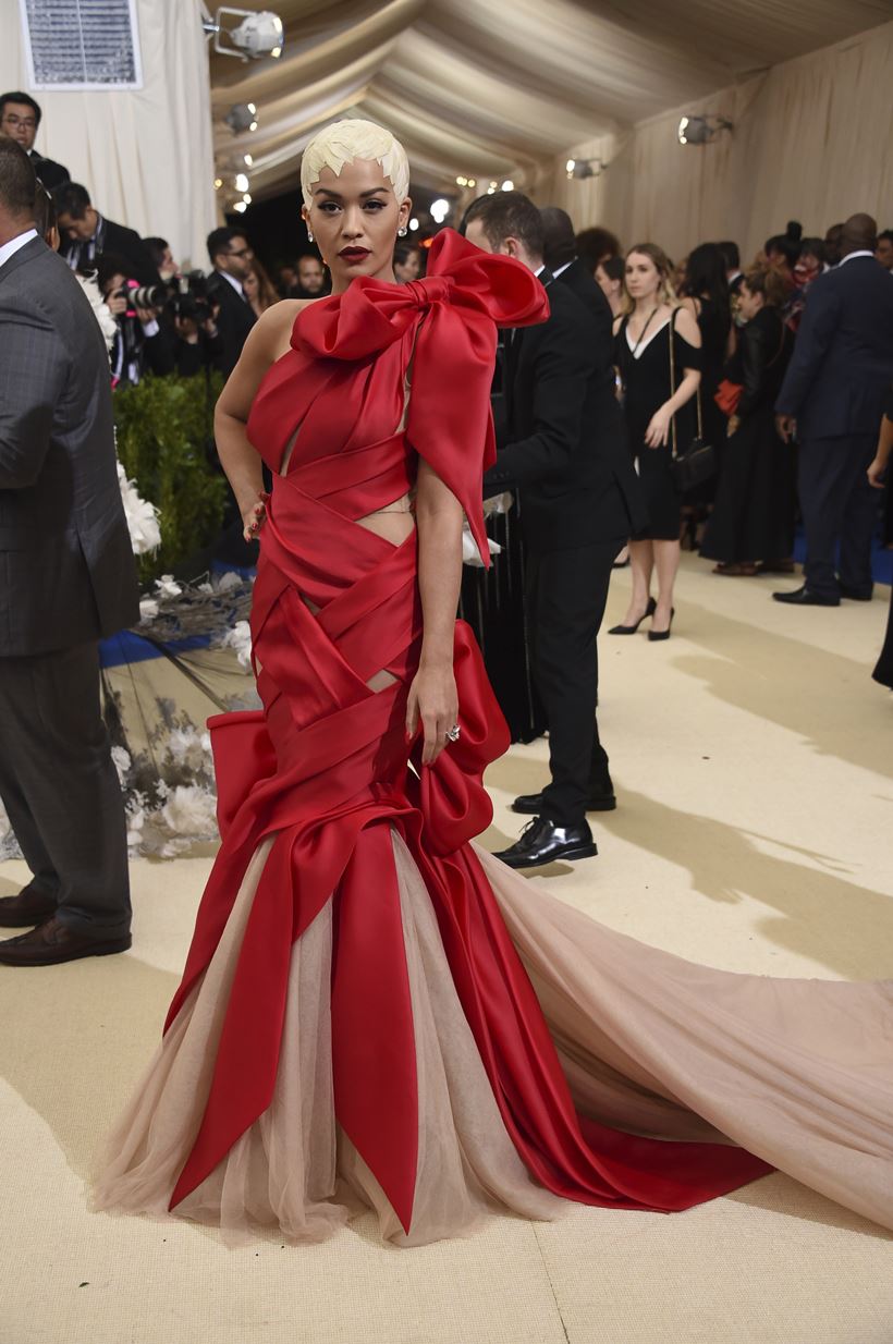 priyanka chopra, priyanka chopra met gala, priyanka chopra best dressed, deepika padukone, deepika padukone met gala, best dressed met gala, celebrities met gala, rihanna, gigi hadid, madonna, katy perry, celine dion, kendall jenner, halle berry, rita ora, nicki minaj, met gala red carpet, met gala 2017, met gala red carpet hits and misses, met gala best and worst dressed, hollywood celebs, hollywood met gala, met gala fashion, fashion, fashion news, indian express, indian express news
