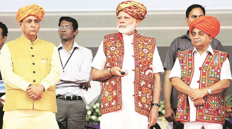 narendra modi, modi, pm modi, modi in mp, narmada yatra modi, modi swachh bharat, india news, indian express news