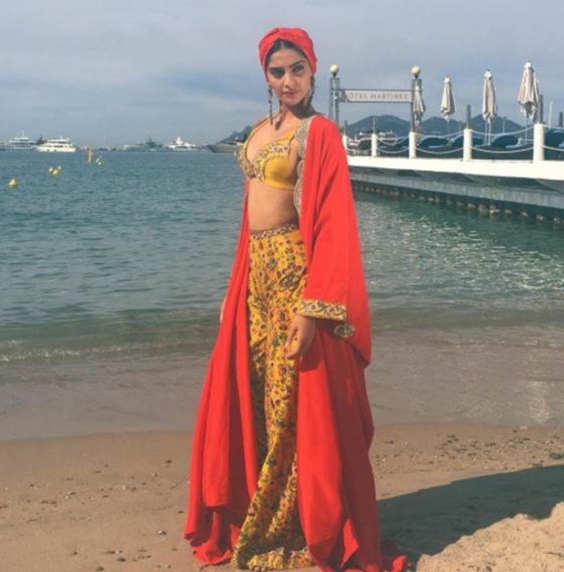 Sonam Kapoor, Sonam Kapoor cannes, Sonam Kapoor news pics, Sonam Kapoor new dress, Sonam Kapoor latest pics, Sonam Kapoor cannes latest pics