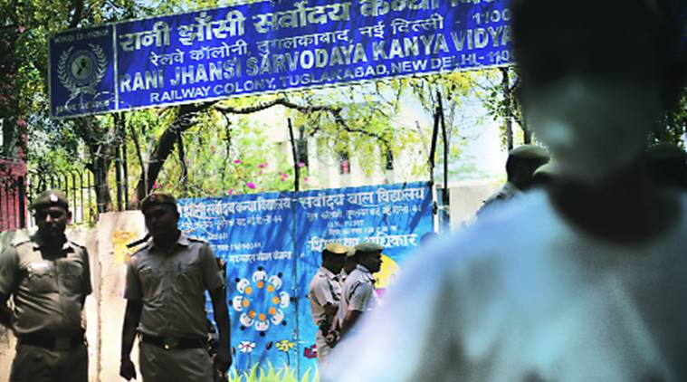 Delhi gas leak, gas leak, tughlaqabad, tughlakabad, tughlaqabad gas leak, delhi school, tughlaqabad schools, tughlaqabad school students, delhi hospitals, delhi government, gas leak students, gas leak effects, delhi news, india news, indian express news