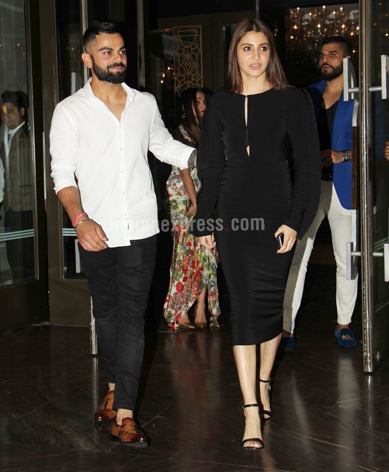 [Image: virat-kohli-anushka-sharma-1.jpg]