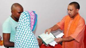 Yogi Adityanath, Prem Sagar, BSF martyr, BSF head constable Prem Sagar, Yogi, UP CM Yogi, Prem Sagar martyr, BSF martyr, LoC firing, Indian Express, India news