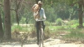 uttar pradesh, hospital neglect, niece dies, man carried niece, Brij Mohan, india news, indian express, indian express news