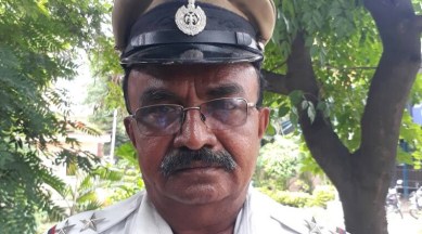 bengaluru traffic police, traffic police makes way for ambulance, traffic police good news, pranab mukherjee, indian express, indian express news