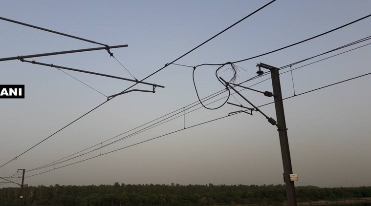Delhi metro, Blue line, metro delayed, Blue line snag