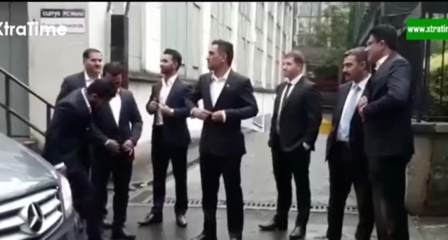 MS Dhoni, Anil Kumble, Ajinkya Rahane, Virat Kohli charity, cricket photos