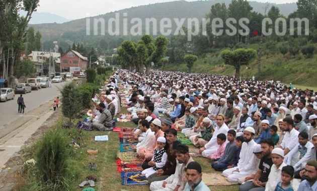 Eid, Eid 2017, India Eid Celebration, Eid Celebration, Eid-Al-Ftr, Eid Celebration, India Celebrates Eid, India Eid-Al-Ftr, Kashmir Eid, Haryana Eid, India News, Indian Express, Indian Express News