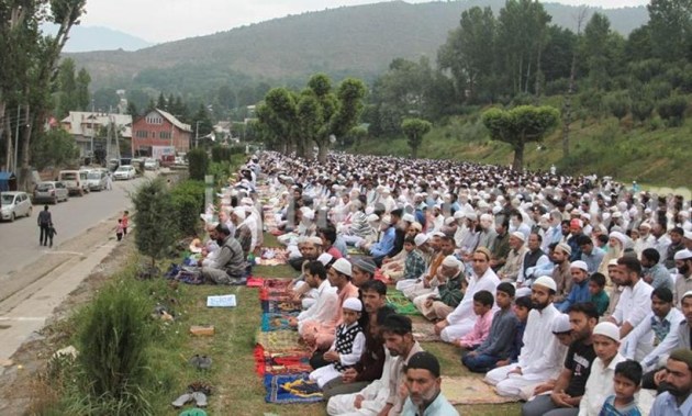 Eid, Eid 2017, India Eid Celebration, Eid Celebration, Eid-Al-Ftr, Eid Celebration, India Celebrates Eid, India Eid-Al-Ftr, Kashmir Eid, Haryana Eid, India News, Indian Express, Indian Express News