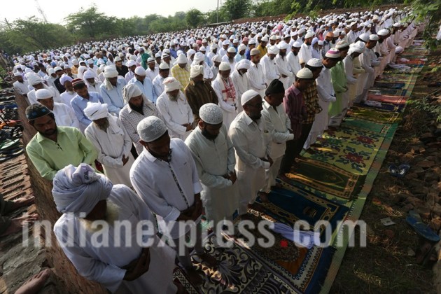 Eid, Eid 2017, India Eid Celebration, Eid Celebration, Eid-Al-Ftr, Eid Celebration, India Celebrates Eid, India Eid-Al-Ftr, Kashmir Eid, Haryana Eid, India News, Indian Express, Indian Express News