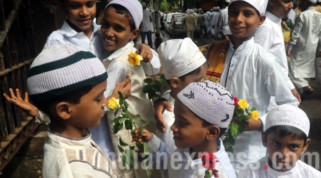 Eid, Eid 2017, India Eid Celebration, Eid Celebration, Eid-Al-Ftr, Eid Celebration, India Celebrates Eid, India Eid-Al-Ftr, Kashmir Eid, Haryana Eid, India News, Indian Express, Indian Express News