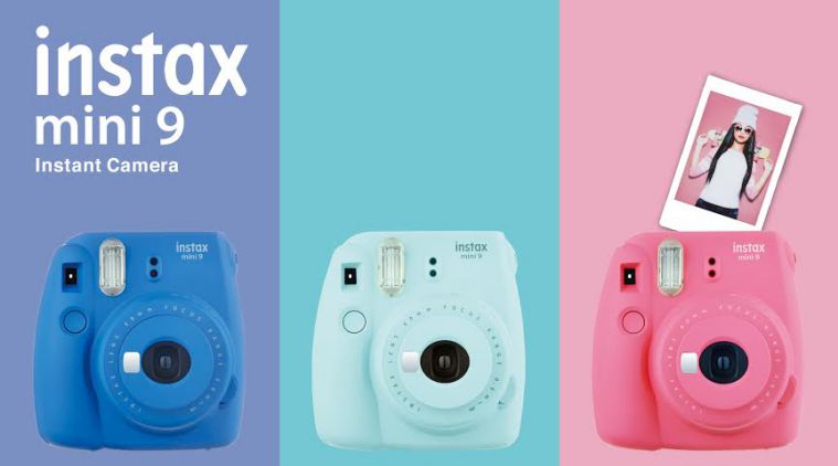 Fujifilm Instax Mini 9 Film Camera Teal with Case and Strap