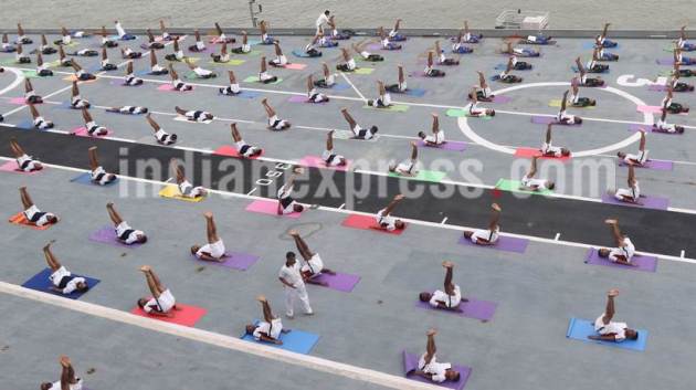 international yoga day, yoga day, yoga, INS viraat, INS viraat yoga, submarine INS Sindhughosh yoga, mumbai yoga