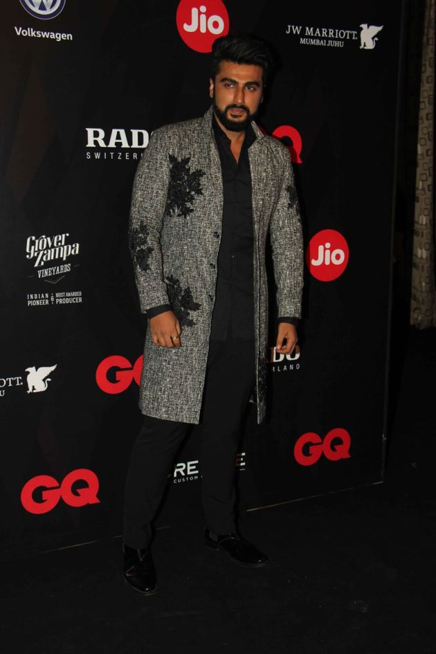 Shraddha Kapoor, Sayani Gupta, Arjun Kapoor, varun dhawan, GQ Best Dressed 2017 red carpet, celeb style, bollywood fashion, indian express, indian express news